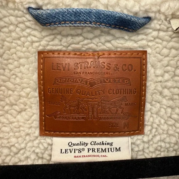 Levi's Premium Ex-Boyfriend Sherpa Trucker Jacket - Picture 7 of 8